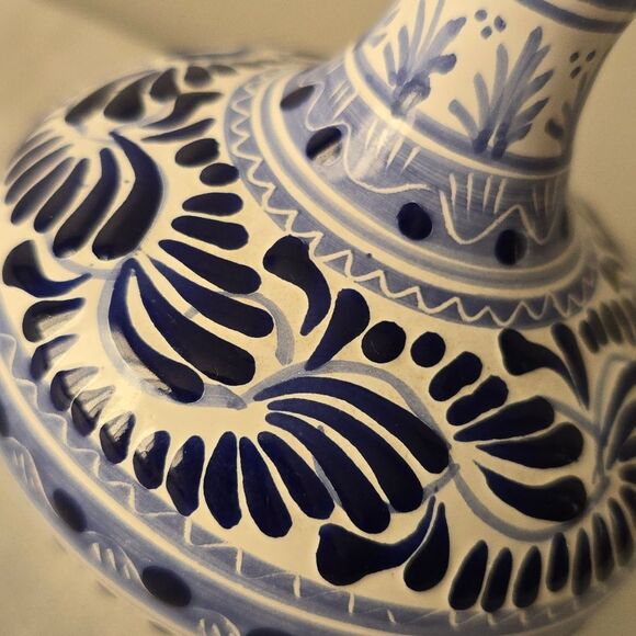 NOT FOR SALE Vintage Talavera Blue And White Mexican Majolica Pottery Vase 5" - Picture 6 of 8